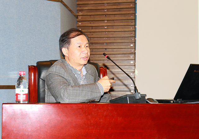 肖伟.jpg 肖伟.jpg